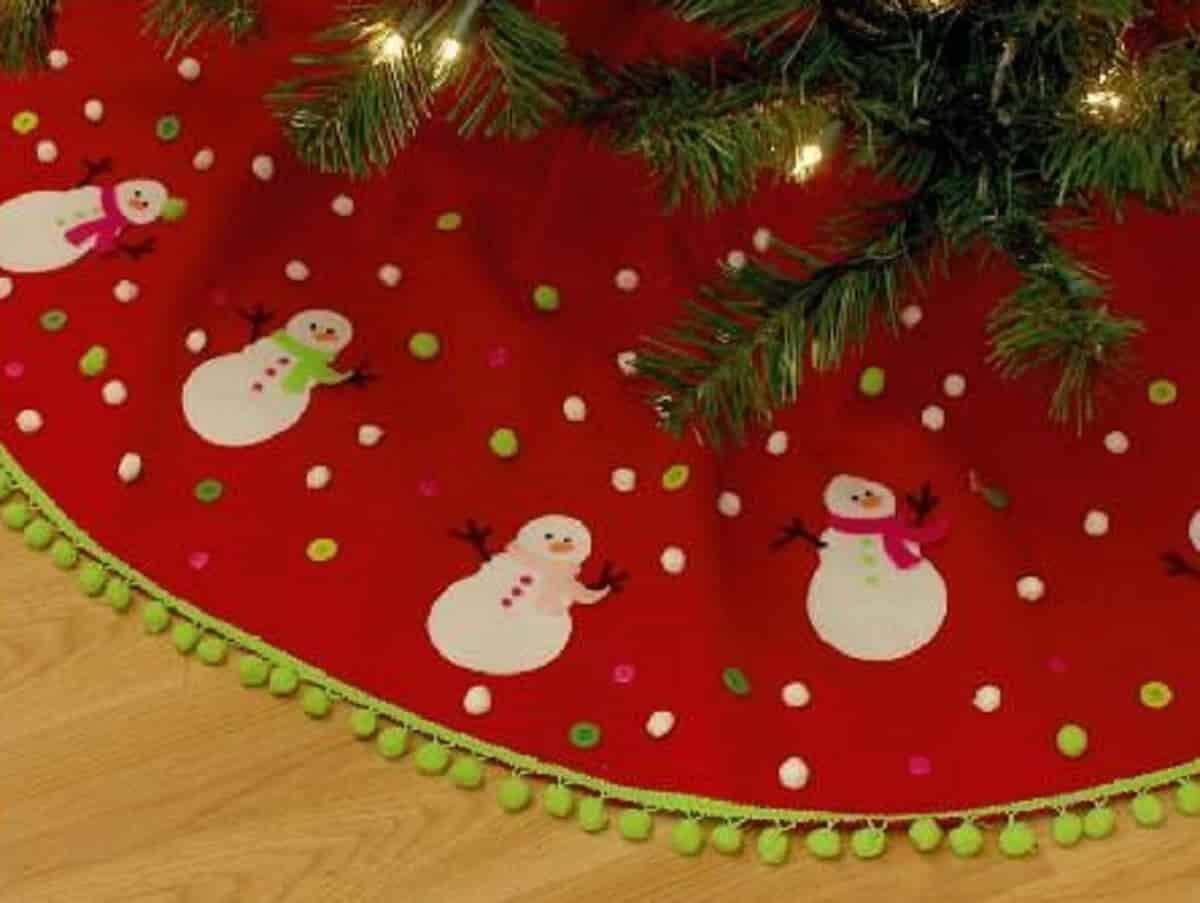 Como fazer uma saia para Árvore de Natal de feltro sem costura