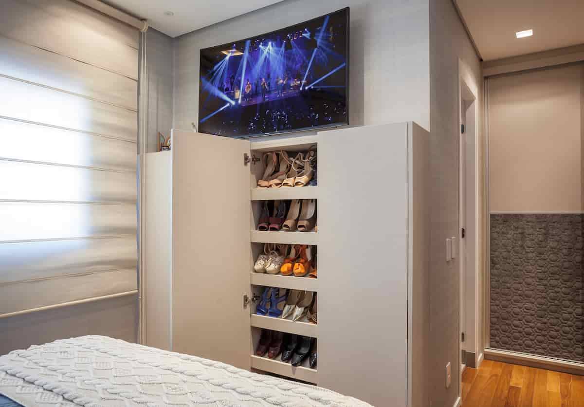 Como escolher a sapateira ideal para a sua casa. Arquiteta Cristiane Schiavoni/Foto: Carlos Piratininga