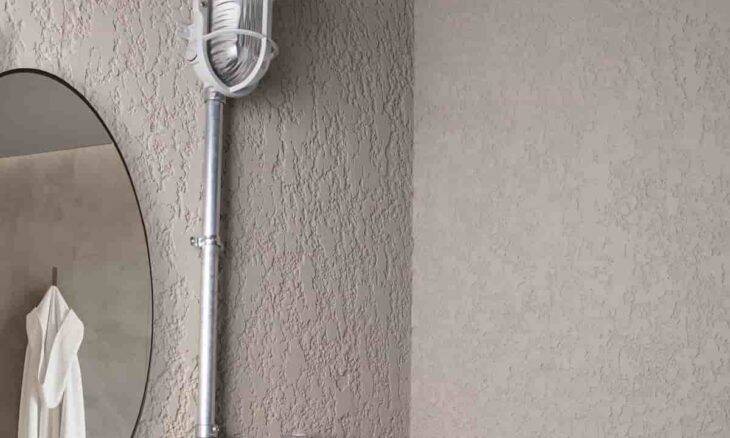 Instalação elétrica aparente é uma solução de transformação rápida para o banheiro. Foto: Divulgação/ Tramontina