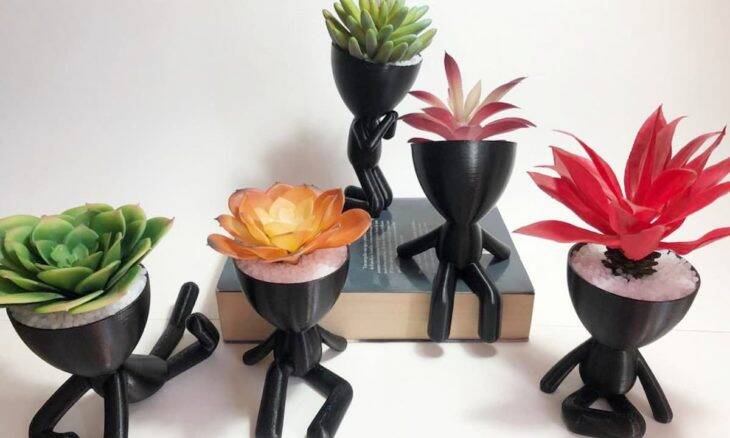 Vasos decorativos ajudam no ambiente de home office. Foto: Divulgação/ Vipmold