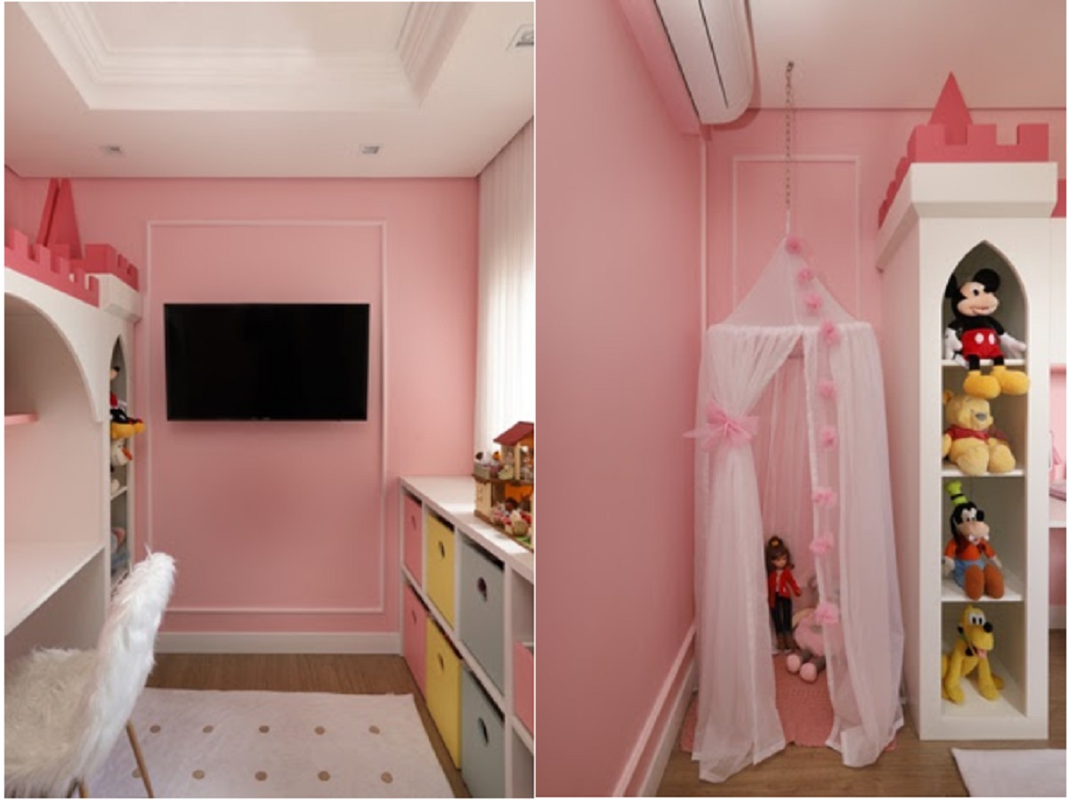 No dormitório infantil, a boiserie ‘delimita’ a TV instalada diretamente na parede, bem como adiciona ainda mais charme para o cantinho das brincadeiras | Foto: Mariana Orsi